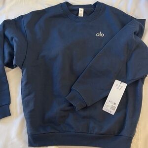 ALO accolade crew navy size small NWT